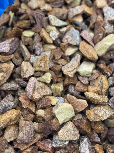 Златолит персиковый декоративная каменная крошка купить в Бердске