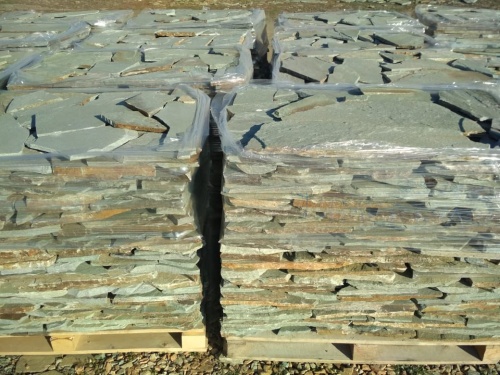 Плитняк златолит зелёный для цоколя, отмостки купить в Бердске