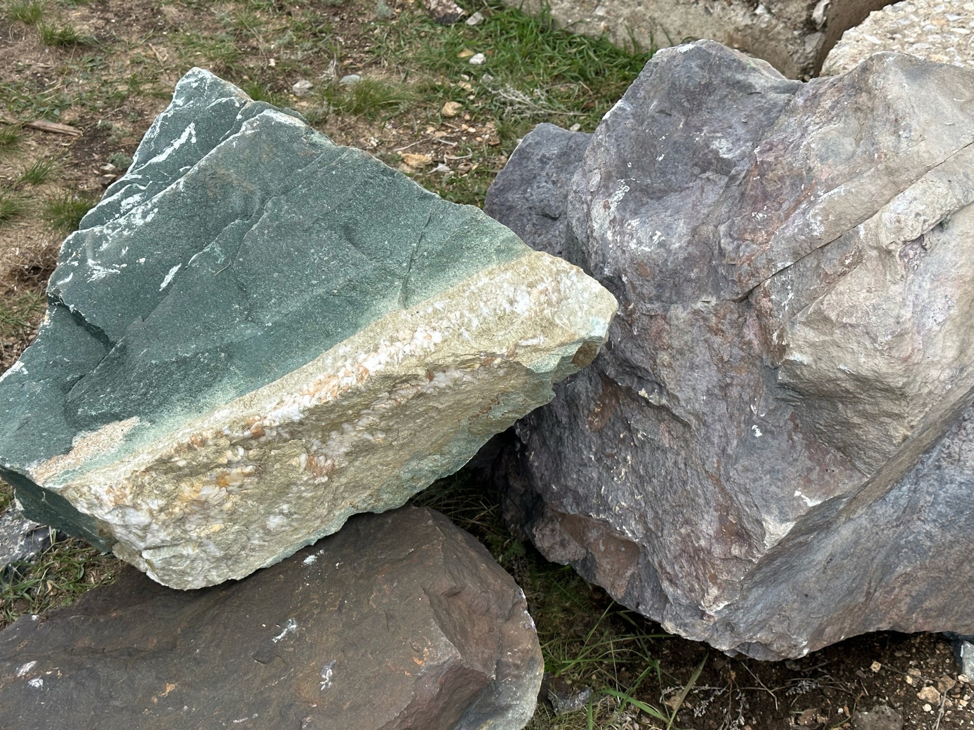 Камни для ландшафтного дизайна зелёные 10-60 килограмм купить в Бердске