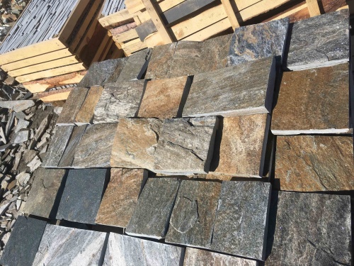 Плитка пилёная златолит Уральский для цоколя, отмостки купить в Бердске