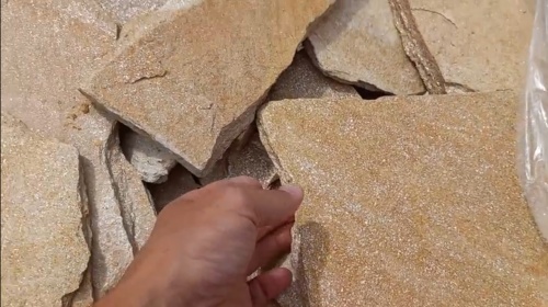 Плитняк златолит жёлтый золотистый для отмостки купить в Бердске