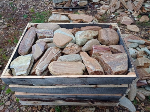 Златолит жёлтый, жёлто-зелёный глыбки и валуны для ланшафтного дизайна купить в Бердске