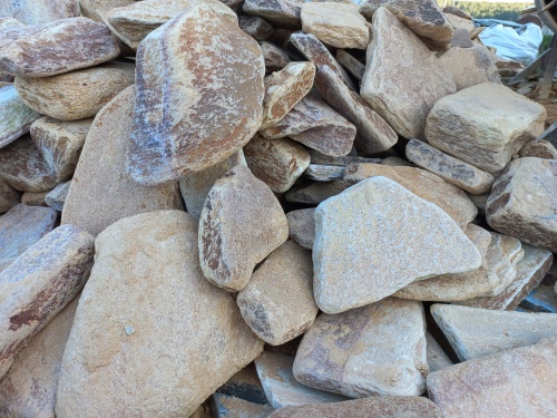 Златолит жёлтый, жёлто-зелёный глыбки и валуны для ланшафтного дизайна купить в Бердске