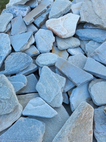 Плитняк златолит зелёный галтованный для цоколя купить в Бердске