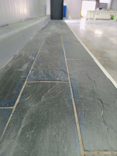 Плитка чёрная из натурального камня фасадная 30 см * 5 см, толщина 7 мм -30 мм купить в Бердске